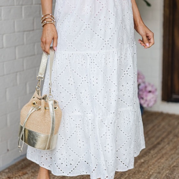 Dresses & Skirts - Elegant White Eyelet Skirt